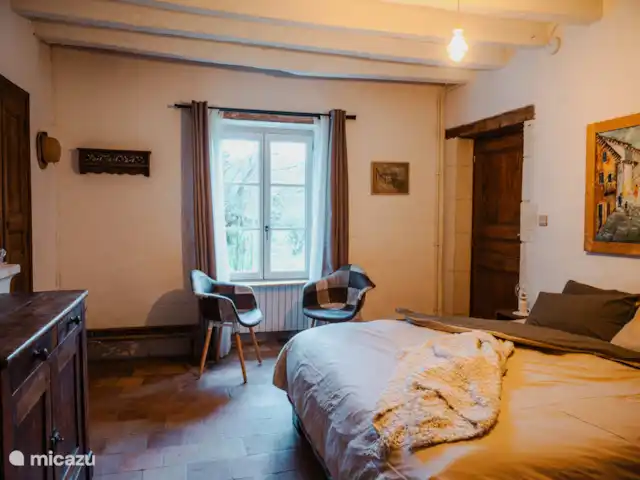 B&B BienViennue - Chambre Sorel 1-2p | France, Indre-et-Loire, Marcilly-sur-Vienne - chambres d'hôtes Chambre Sorel avec salle de bain attenante.