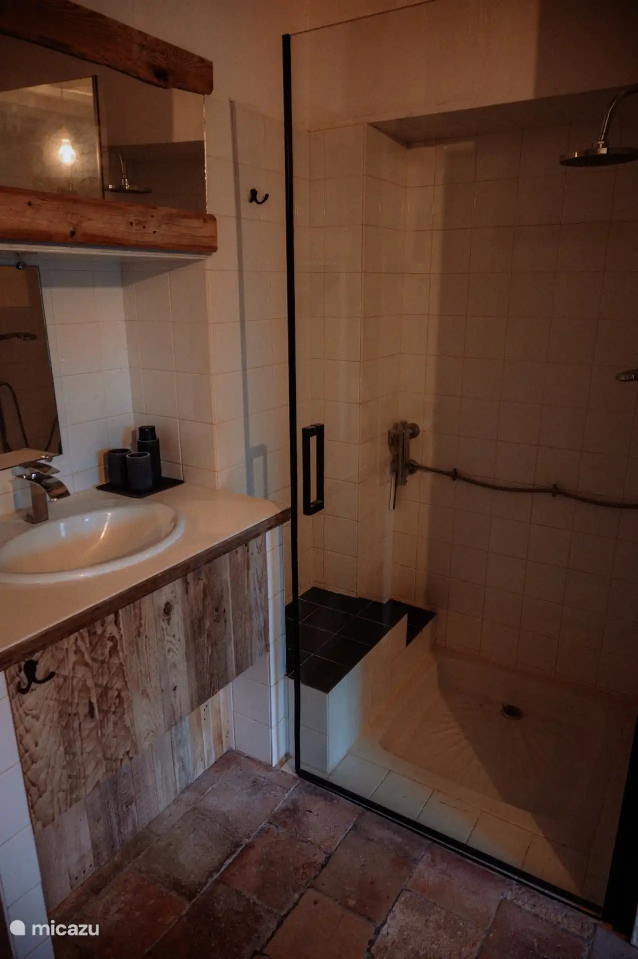 Zimmer Sorel mit eigenem Bad.