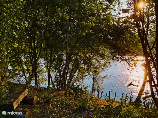 B&B BienViennue - Chambre Sorel 1-2p | France, Indre-et-Loire, Marcilly-sur-Vienne - chambres d'hôtes Jardin en bord de Vienne