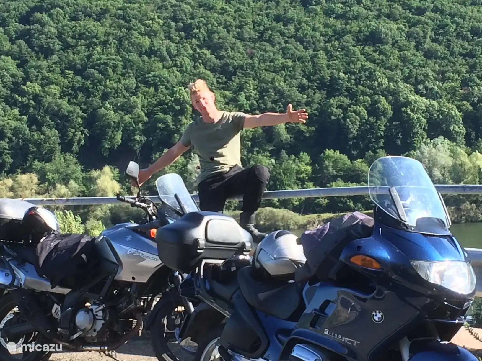 Toll, um unsere Umgebung mit dem Motorrad zu erkunden