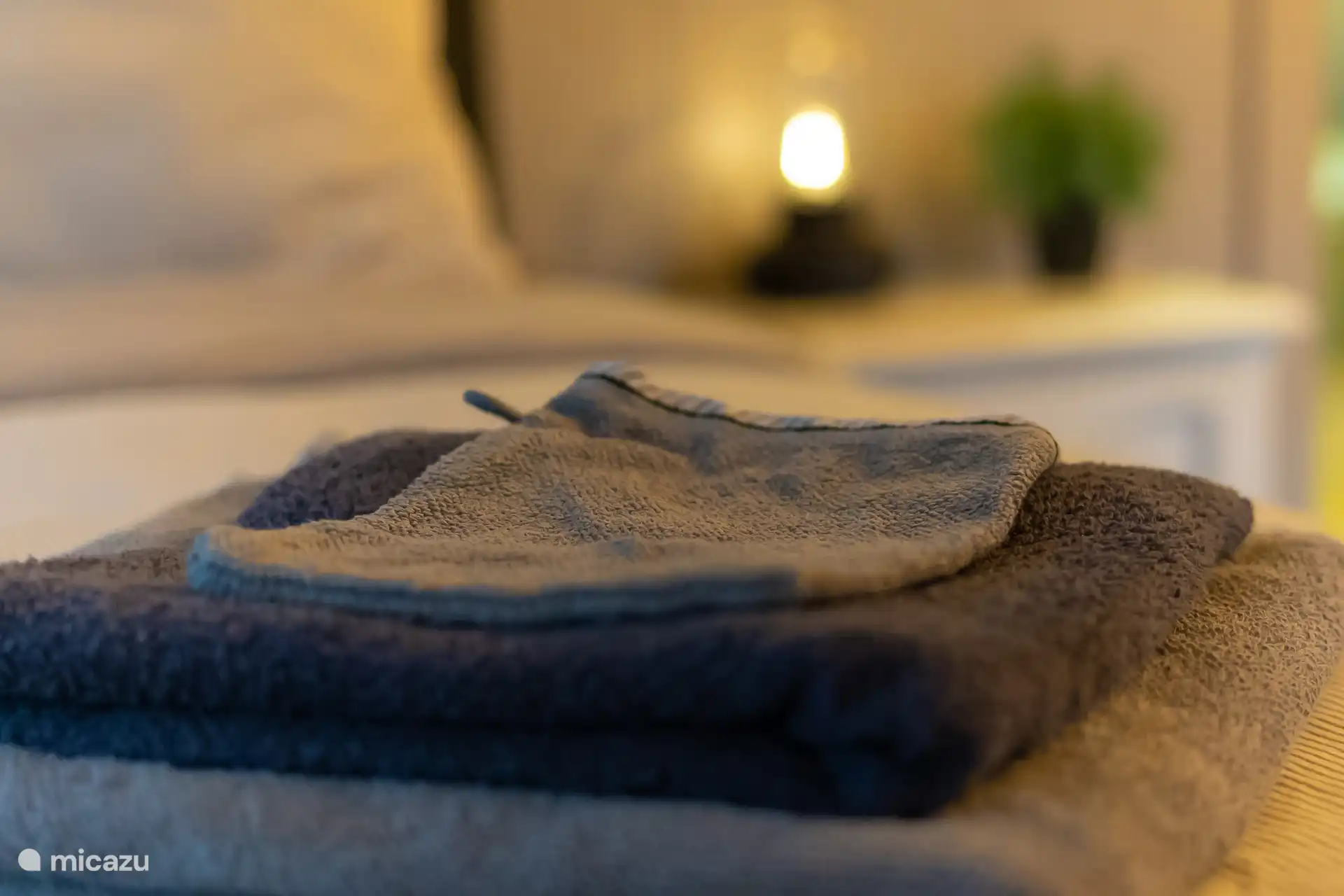 Les lits sont faits et les serviettes sont prêtes 