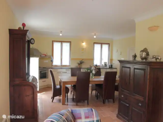 Marsanne en Francia, Aude, Sonnac-sur-l'Hers - casa vacacional Vista de la cocina desde la sala de estar