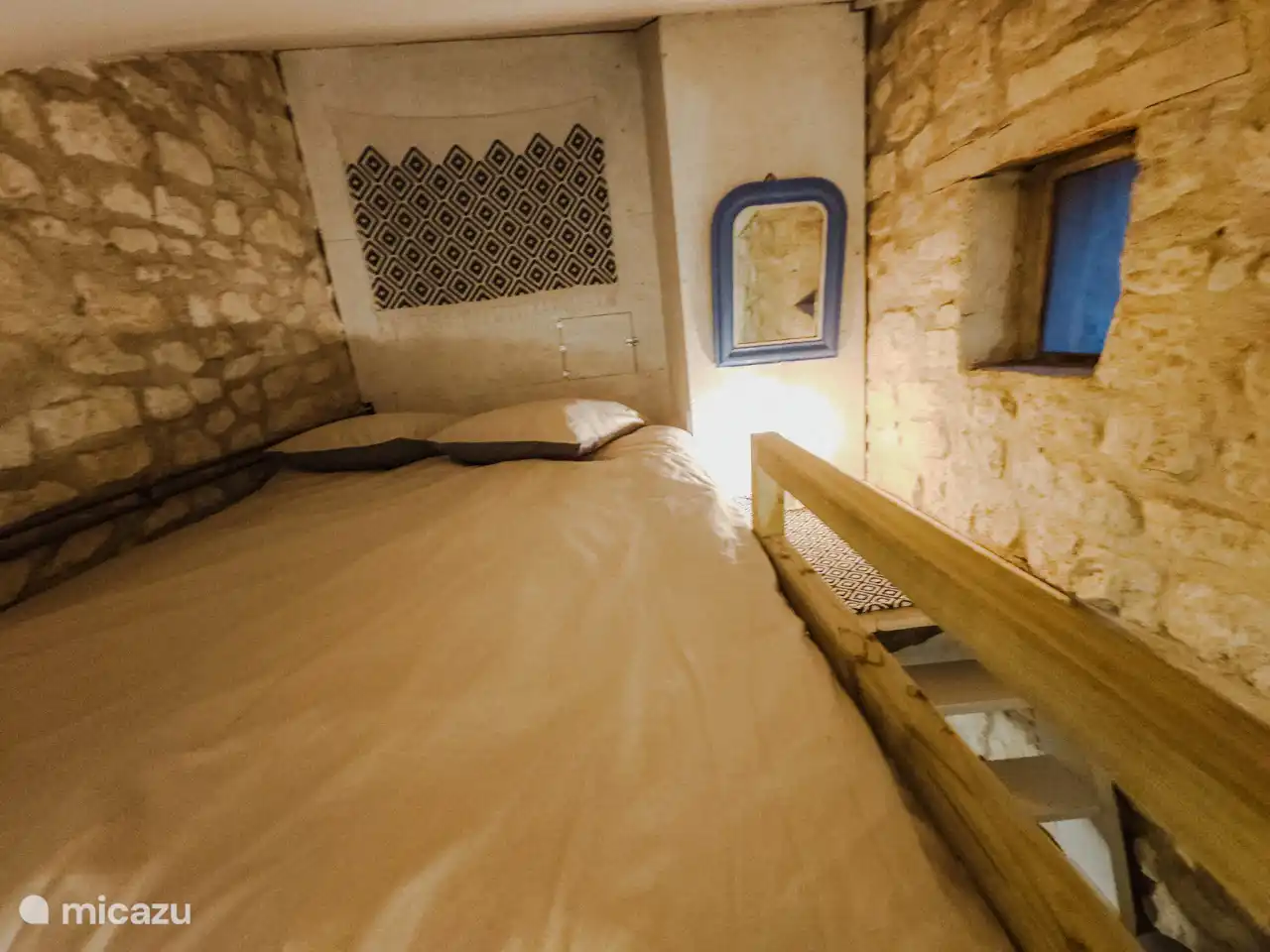 Zimmer Balzac mit eigenem Bad.