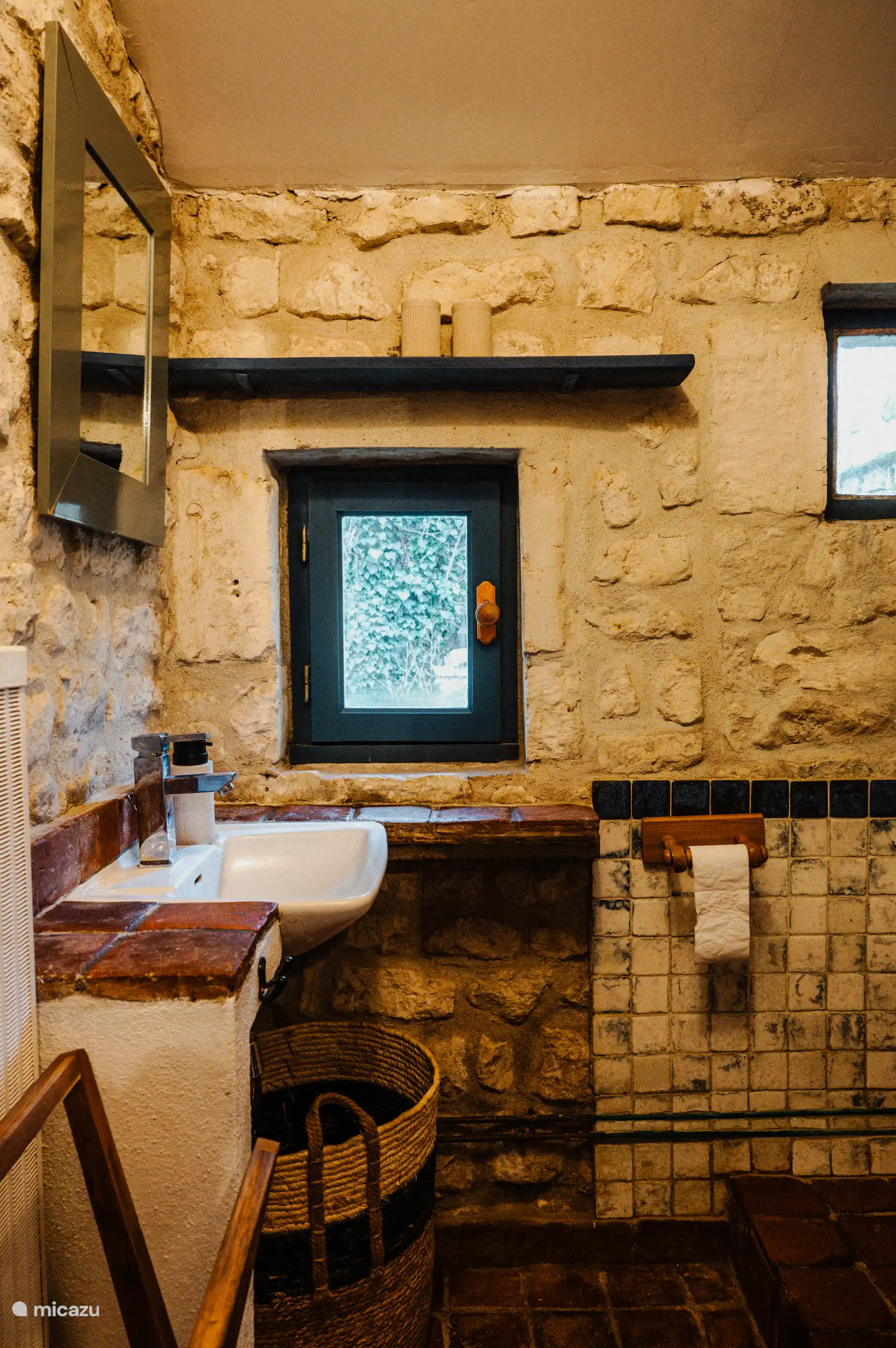 Zimmer Balzac mit eigenem Bad.