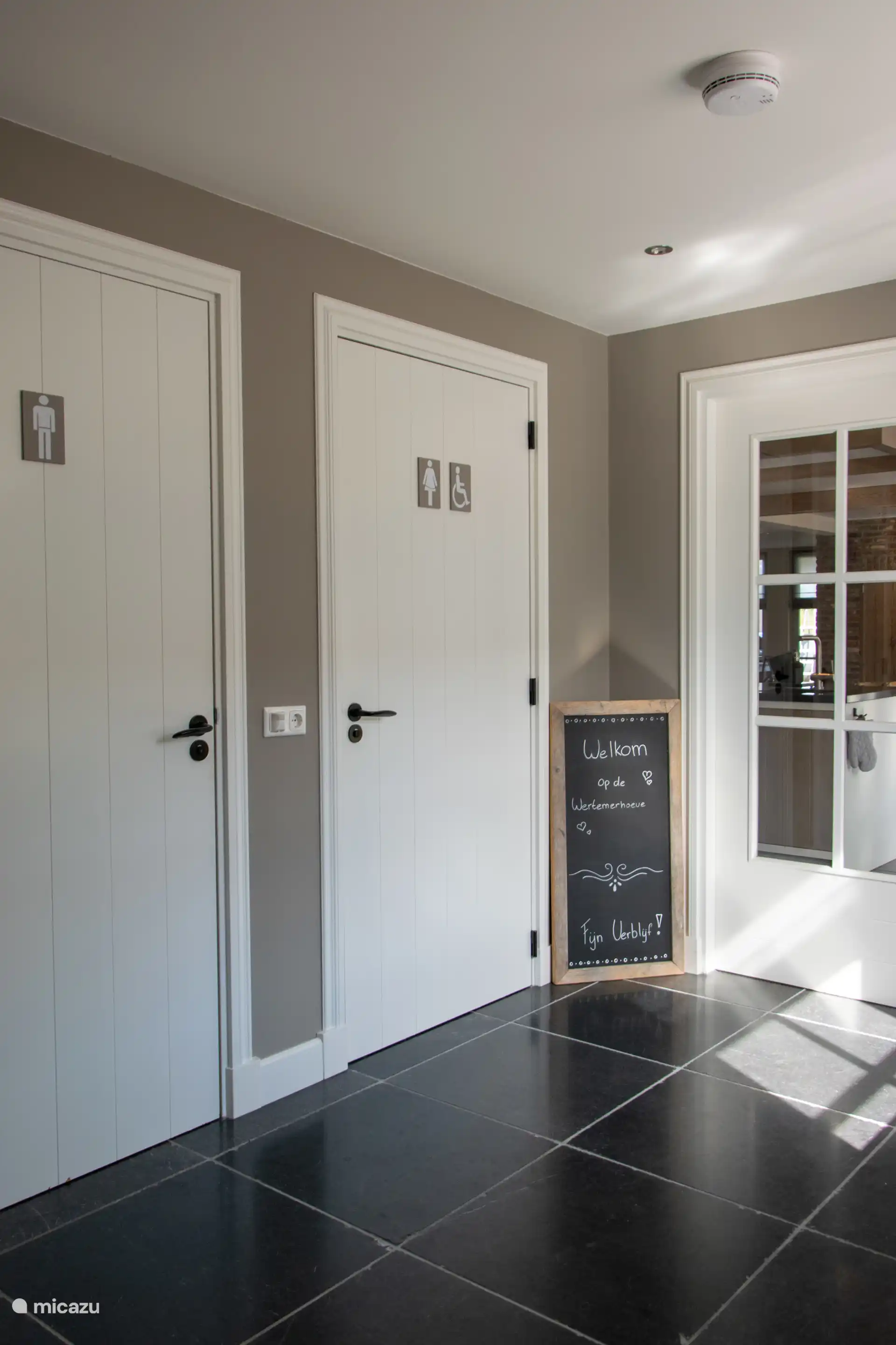 Toiletten im Erdgeschoss des Bauernhauses