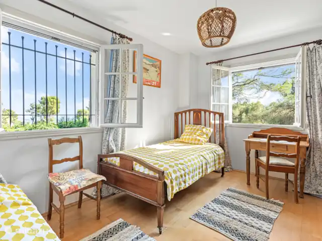 Côte d’Azur Villa, Annexe, Piscine | France, Côte d'Azur, Saint-Paul-de-Vence - villa Chambre avec 2 lits simples et vue sur la mer