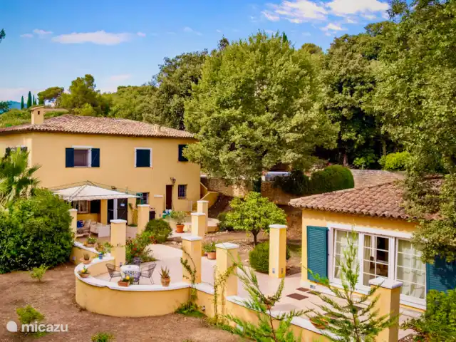 Côte d’Azur Villa, Annexe, Piscine | France, Côte d'Azur, Saint-Paul-de-Vence - villa Vue de la maison principale et de la maison attenante
