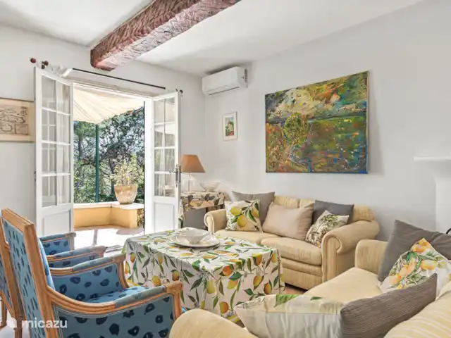 Côte d’Azur Villa, Annexe, Piscine | France, Côte d'Azur, Saint-Paul-de-Vence - villa salon cosy