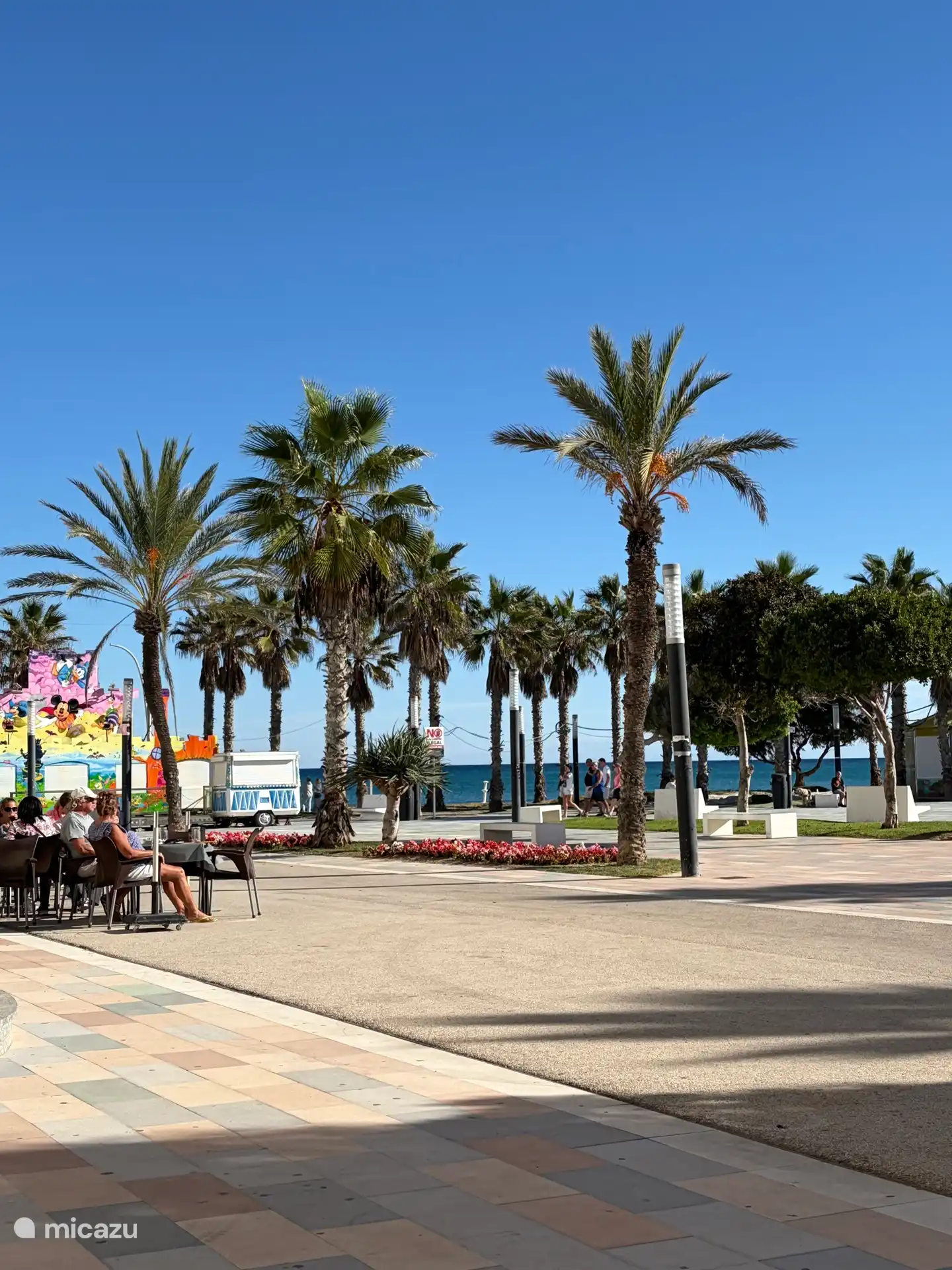 Het mooi centrum plein, met gezellige terrasjes.