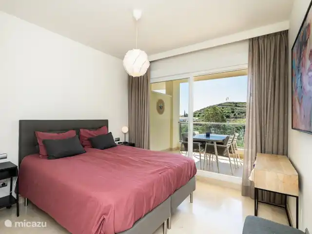 Casa Arana Bosmans | Espagne, Costa del Sol, Mijas Costa - appartement Chambre principale avec salle de bains privative.