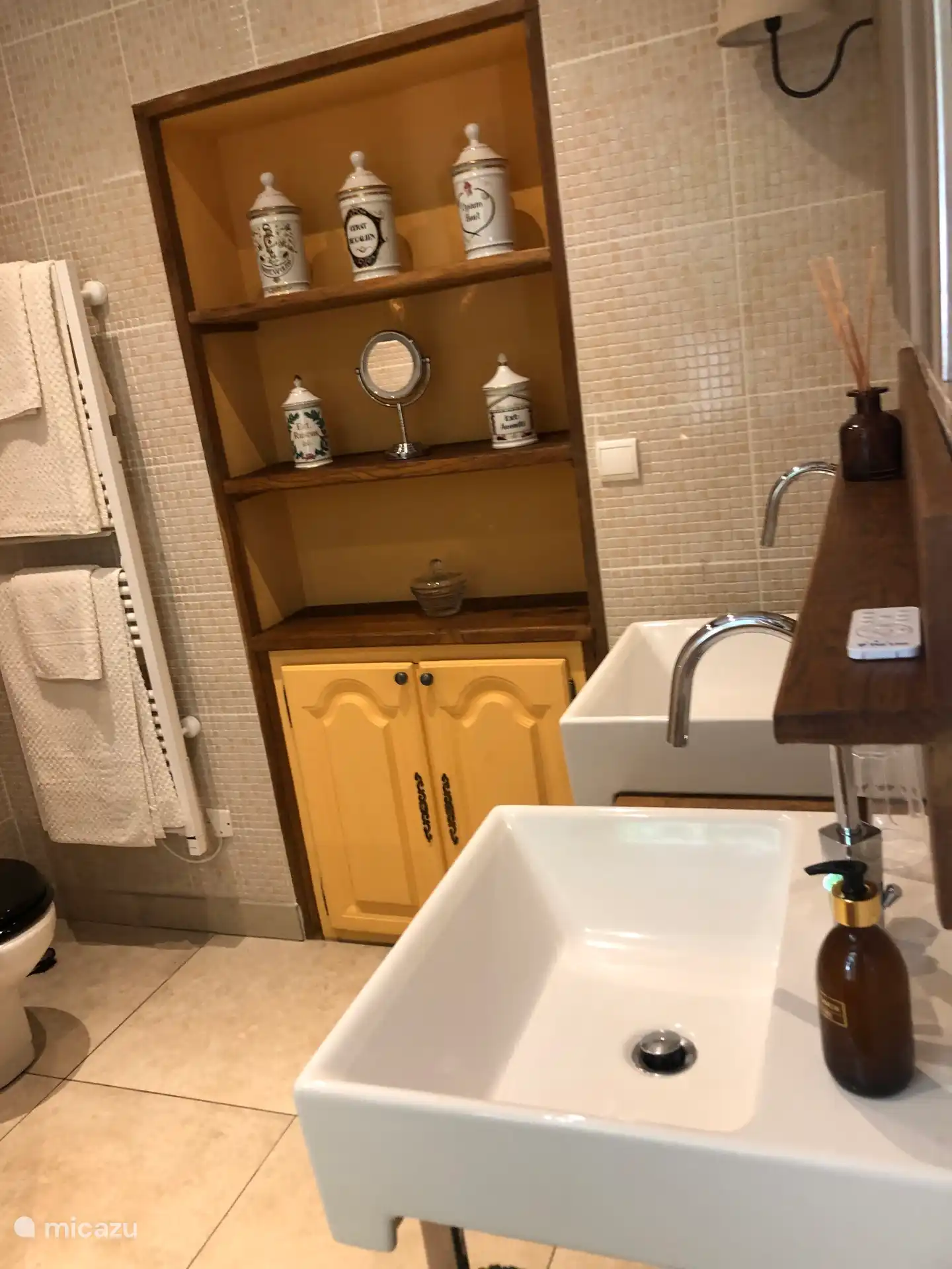 Master bedroom en suite 