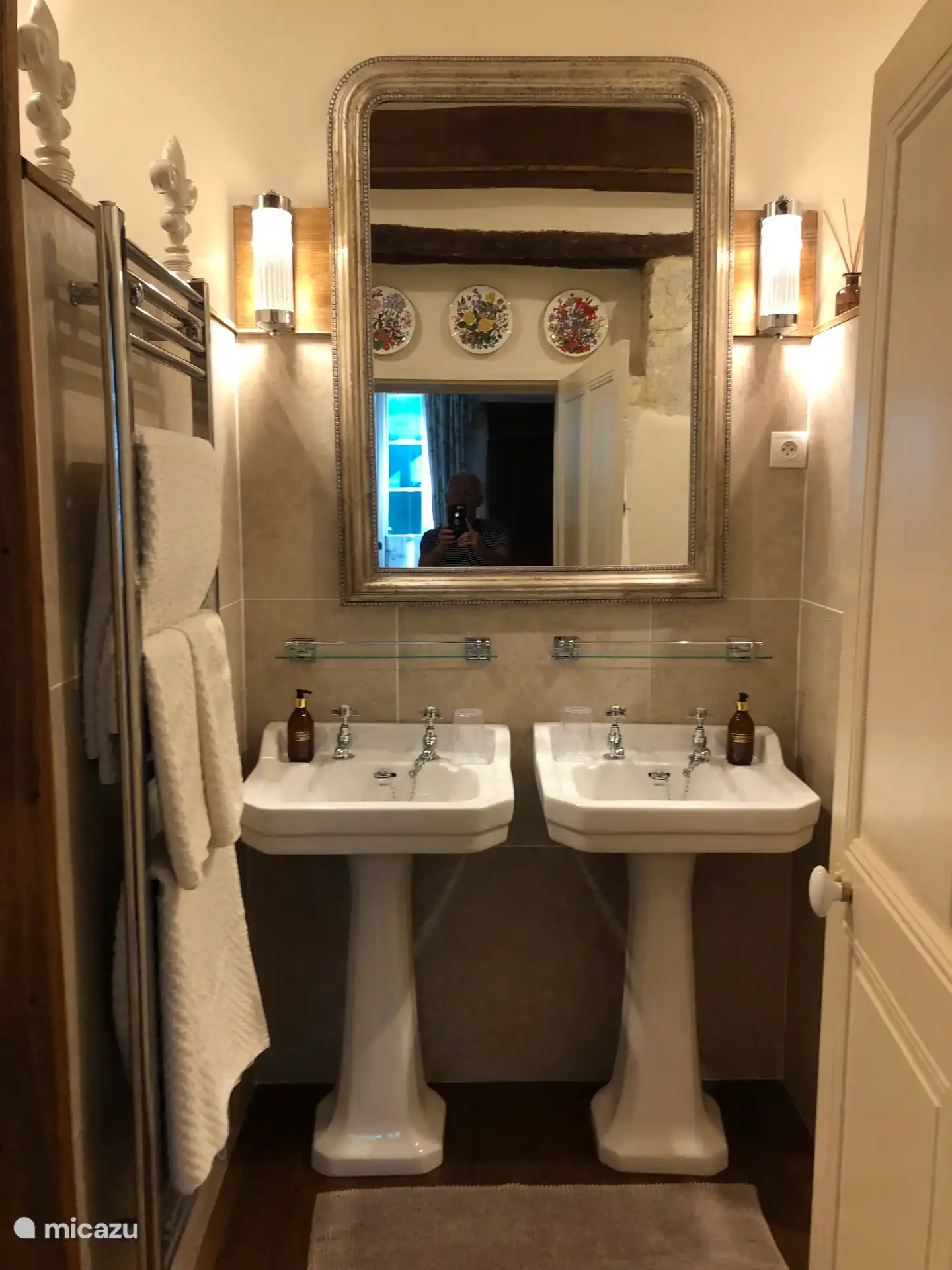 Bedroom 2 ensuite bathroom with walk in shower, Bidet and toilet 