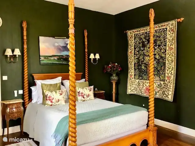 Le Manoir Des Fouilloux  | France, Charente, Aubeterre-sur-Dronne - manoir / château Chambre des maîtres