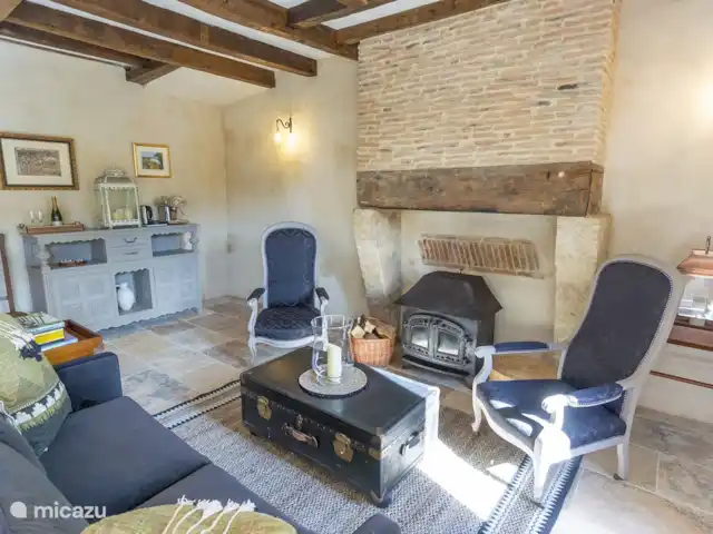 Le Manoir Des Fouilloux  | France, Charente, Aubeterre-sur-Dronne - manoir / château Chalet dans la cour Salon