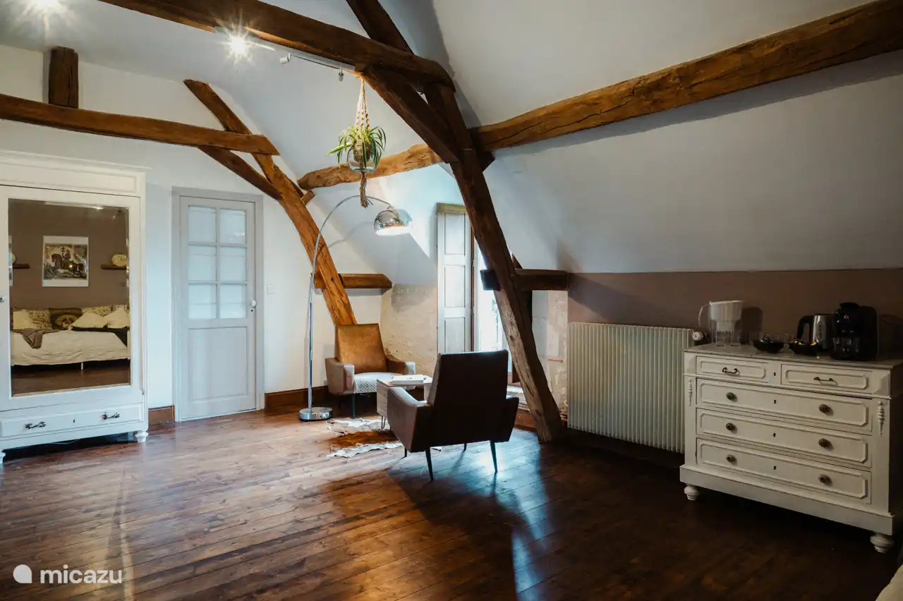 Zimmer Foulque Nerra mit eigenem Bad.