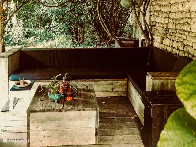 B&B BienViennue-Foulque Nerra 2-4p | France, Indre-et-Loire, Marcilly-sur-Vienne - chambres d'hôtes Coin salon le long de la terrasse