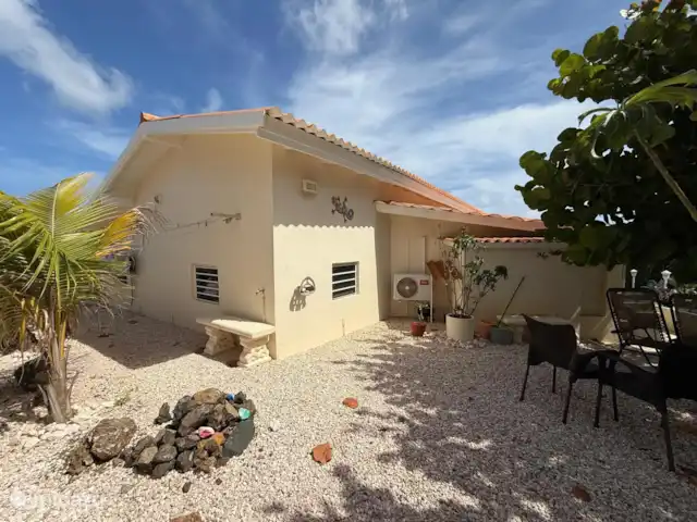 Casa Cees huren in Curaçao, Banda Ariba (oost), Santa Catharina - vakantiehuis Achterkant van het huis.