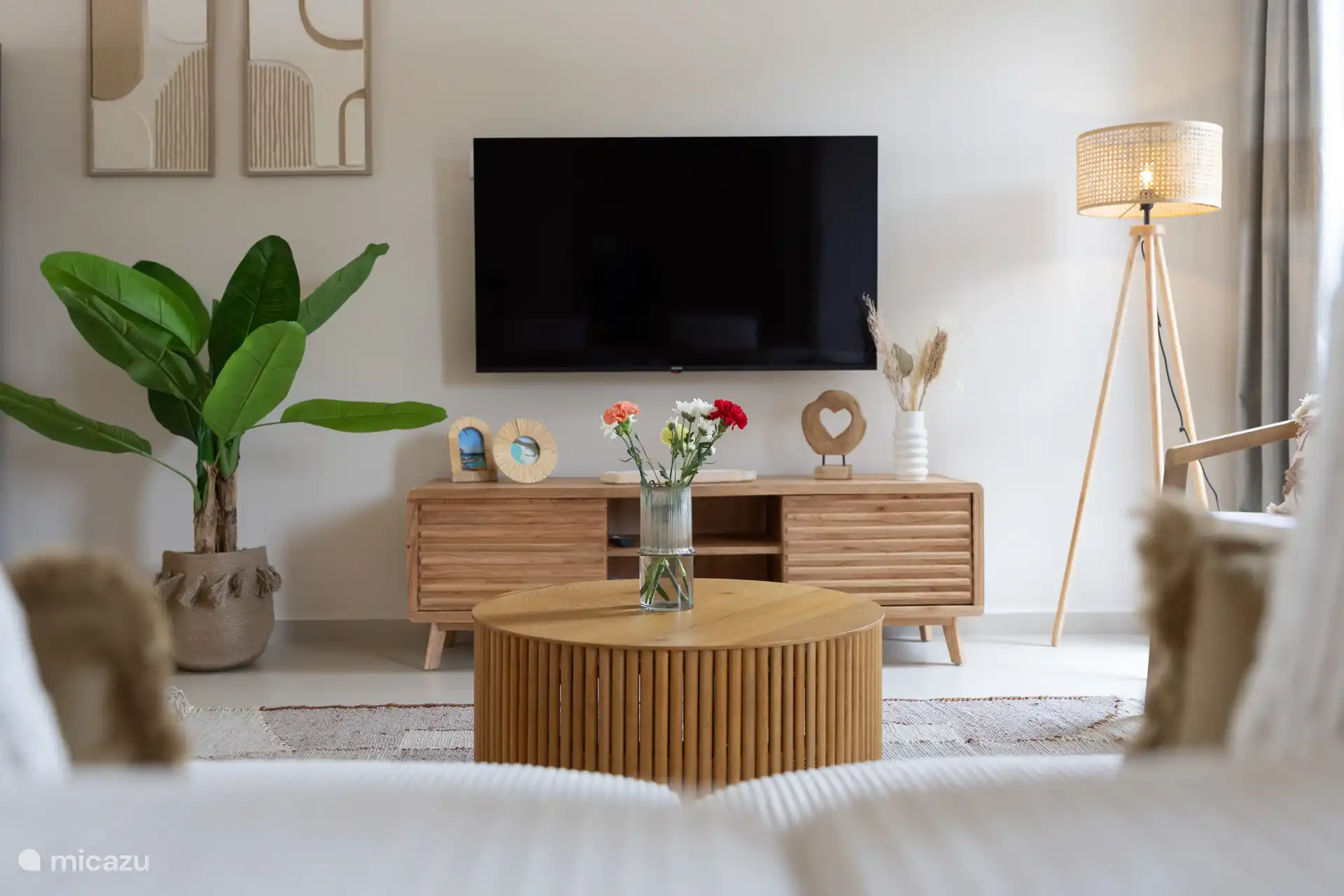 Regardez votre série ou votre film préféré sur cette Smart TV.