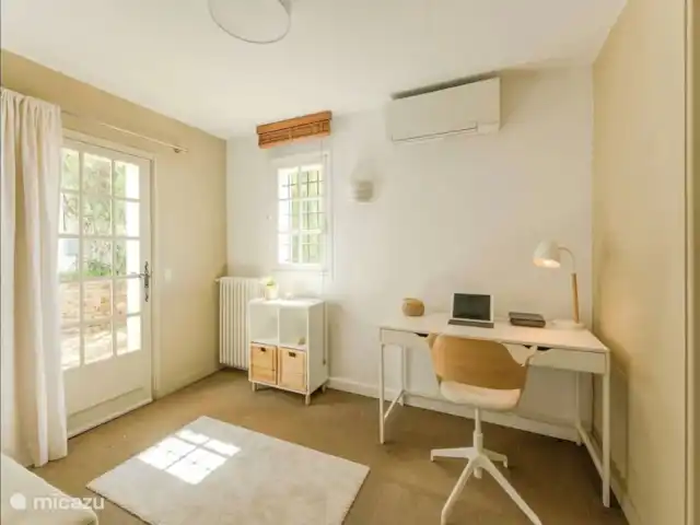 Location de Vacances France, Var, Cavalaire-sur-Mer, maison de vacances - Villa Balou Bureau