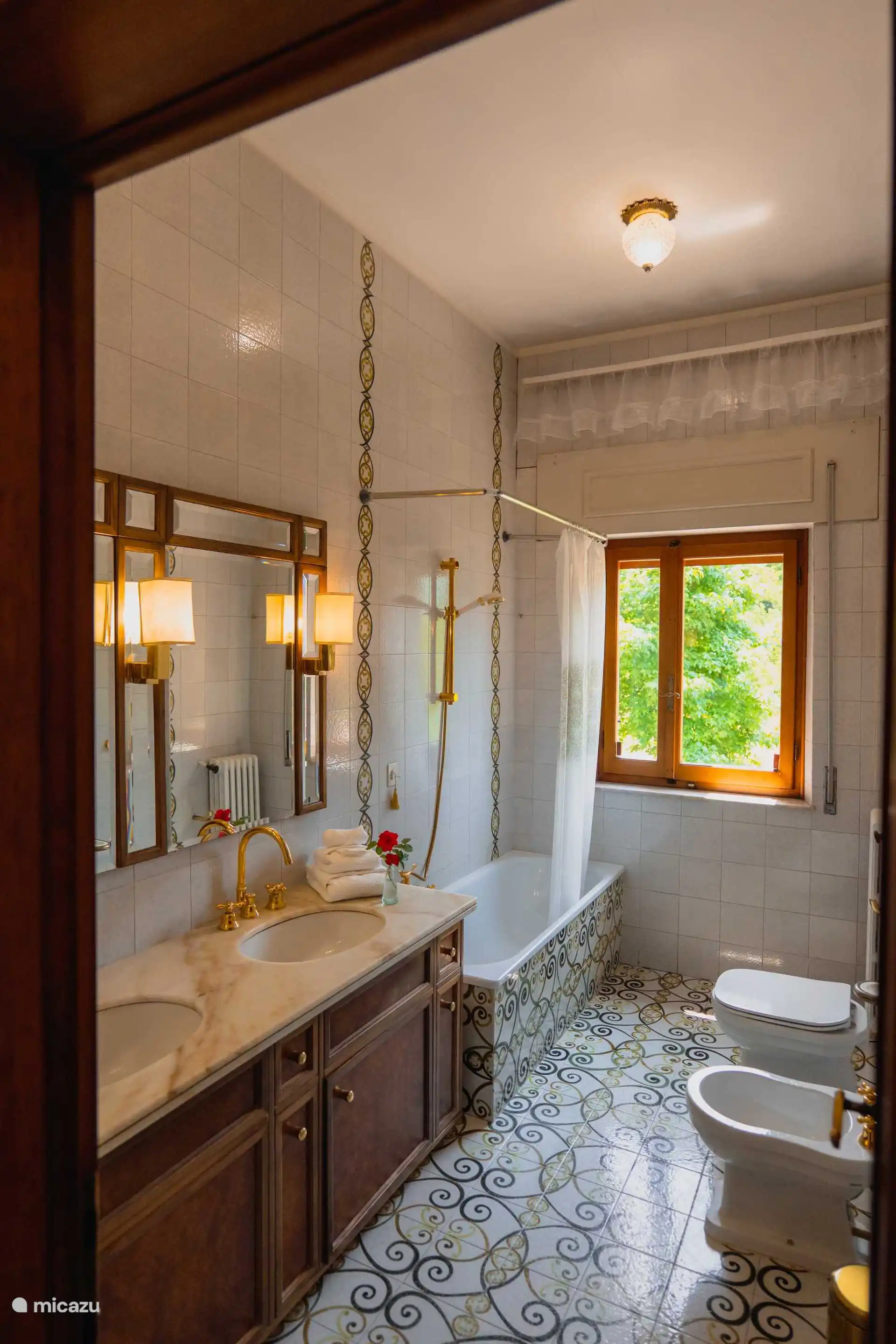 Das en-suite Badezimmer zum Schlafzimmer.