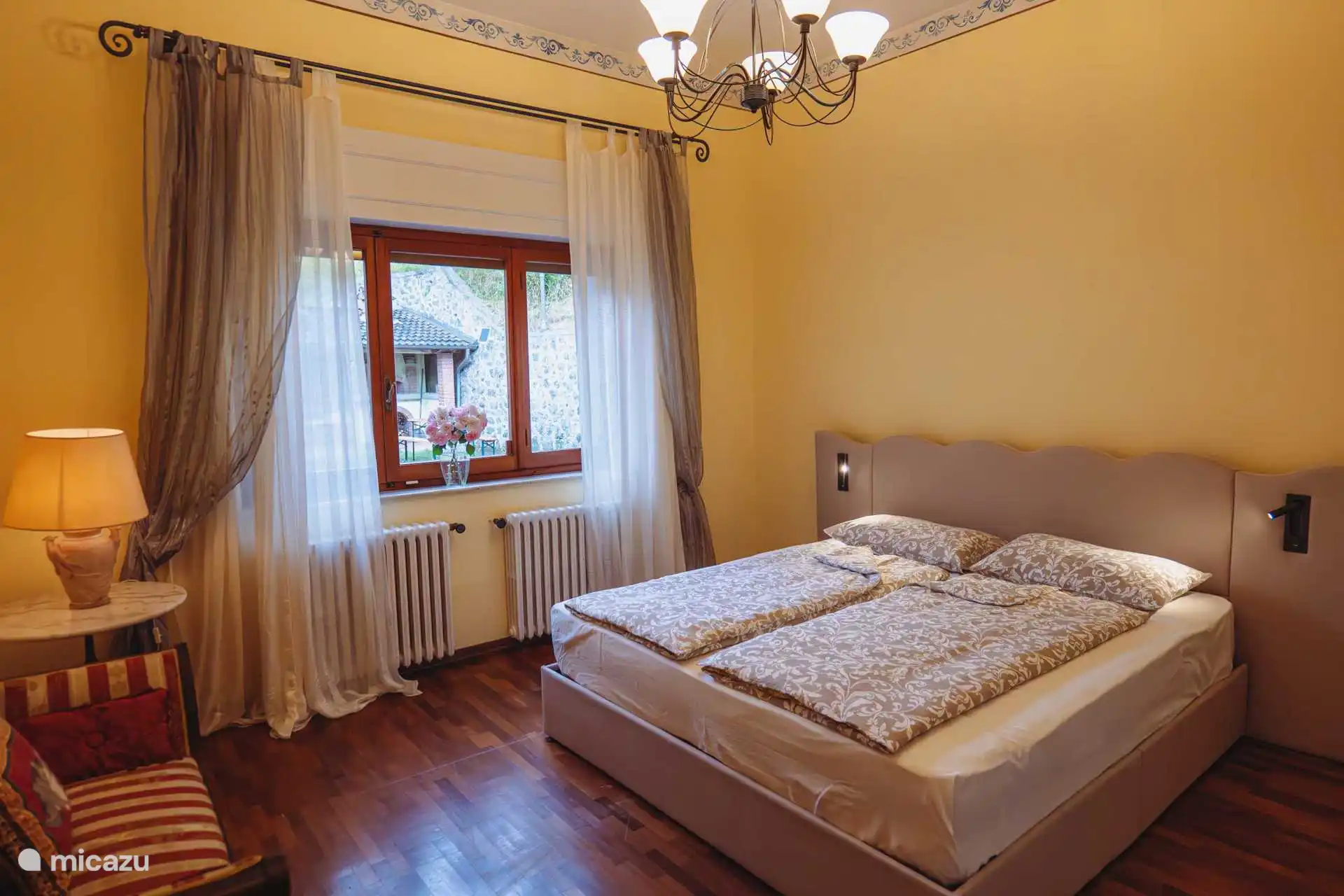 Schlafzimmer Nummer 3 zur Innenhofseite.