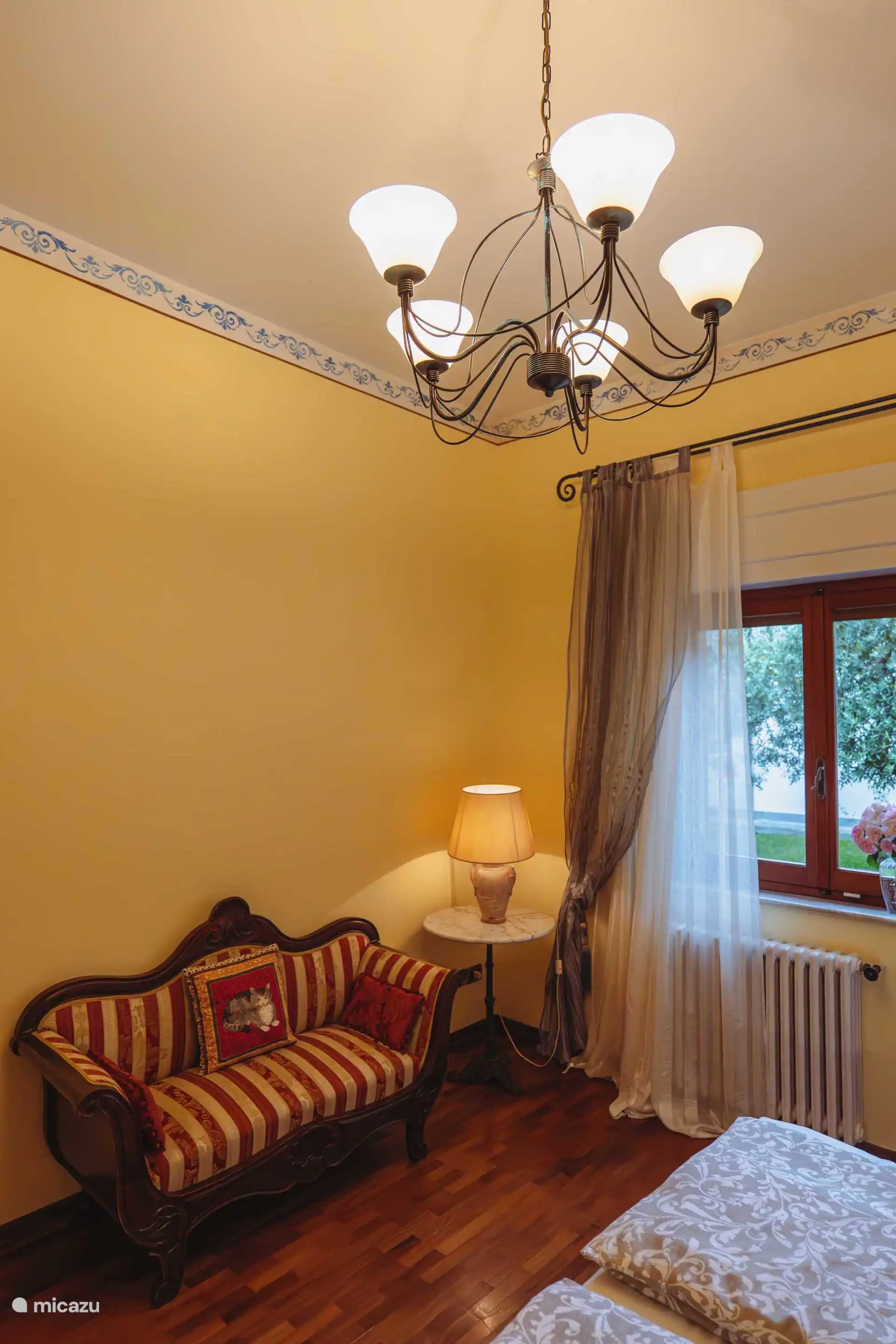 Schlafzimmer Nummer 3 zur Innenhofseite.