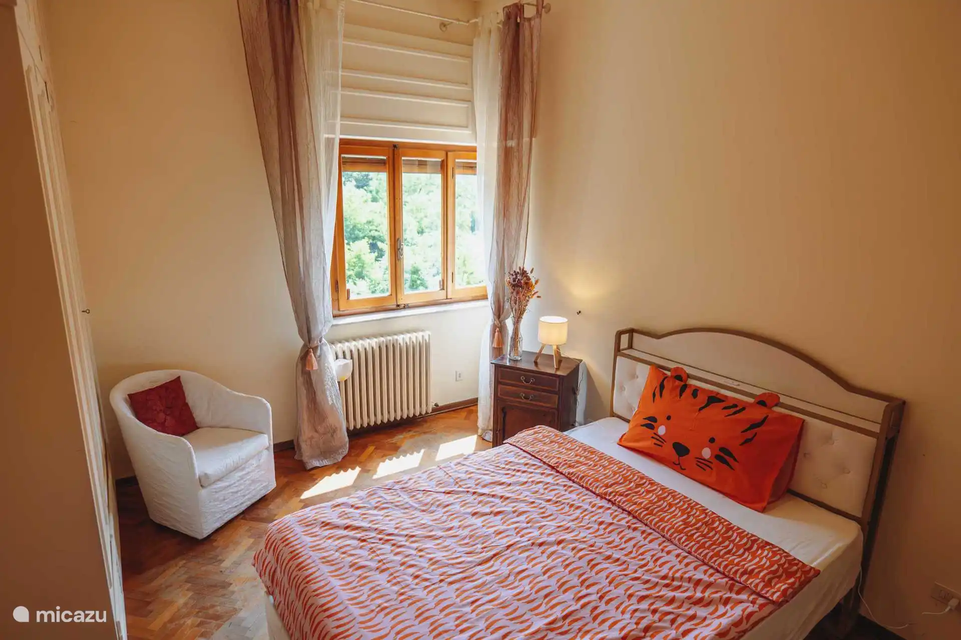 Ein Kinderzimmer oder Einzelzimmer für Erwachsene. Die Erwachsenen erhalten hier selbstverständlich eine andere Bettwäsche :-)