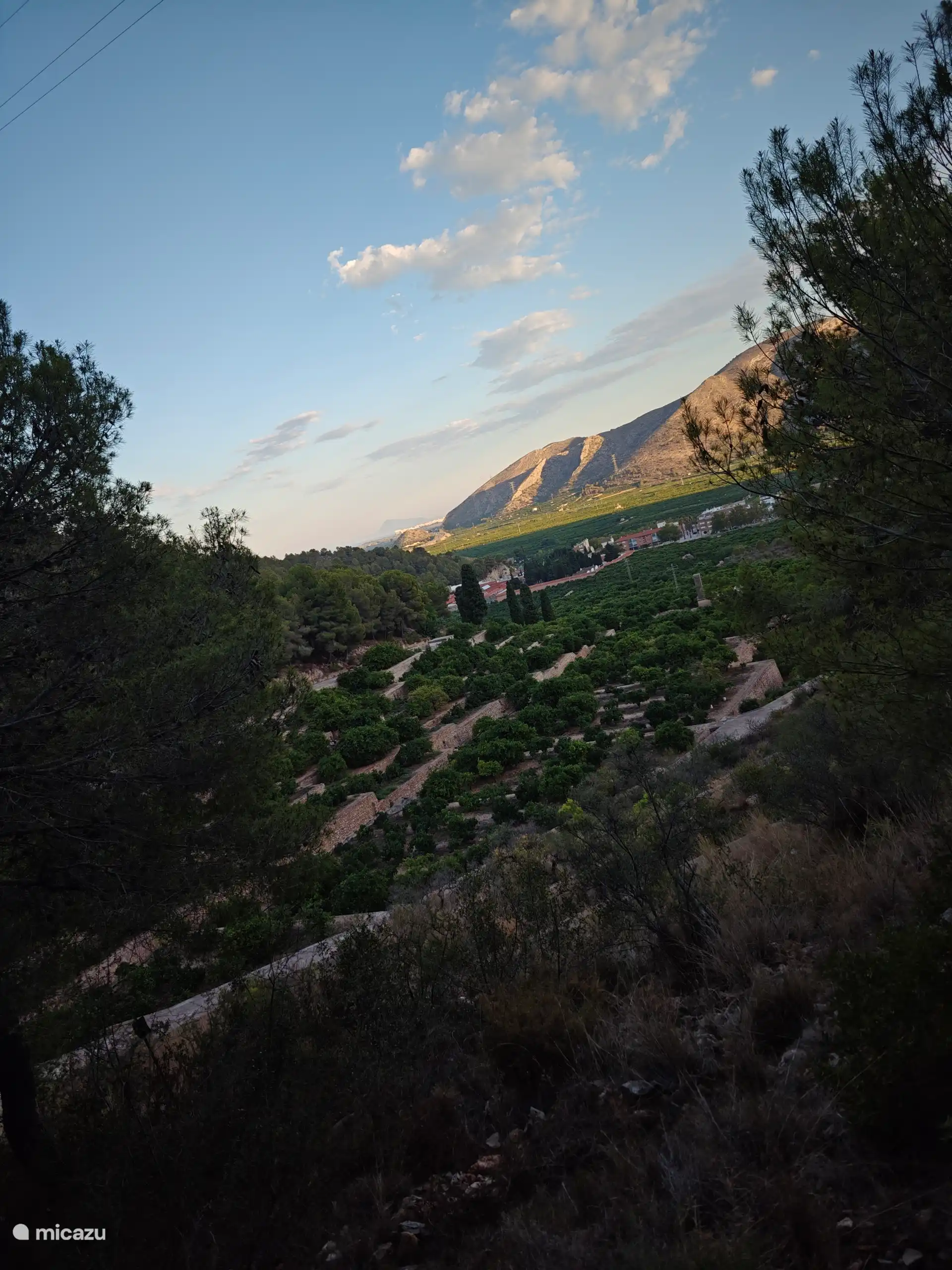 Vue depuis Muntanya de les Creus, la montagne juste à côté des Tavernes de la Valldigna.