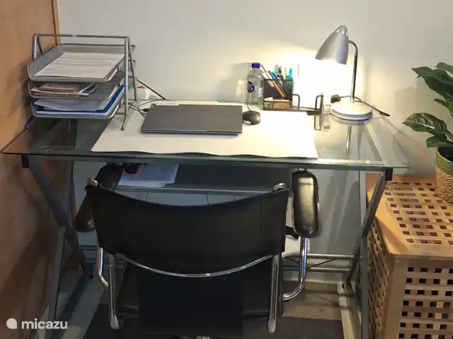 Location de Vacances Espagne, Costa Blanca, Guardamar del Segura, appartement - Appartement abordable Marjal Beach Dans le salon, un petit lieu de travail avec wifi rapide (1 Gb/s)