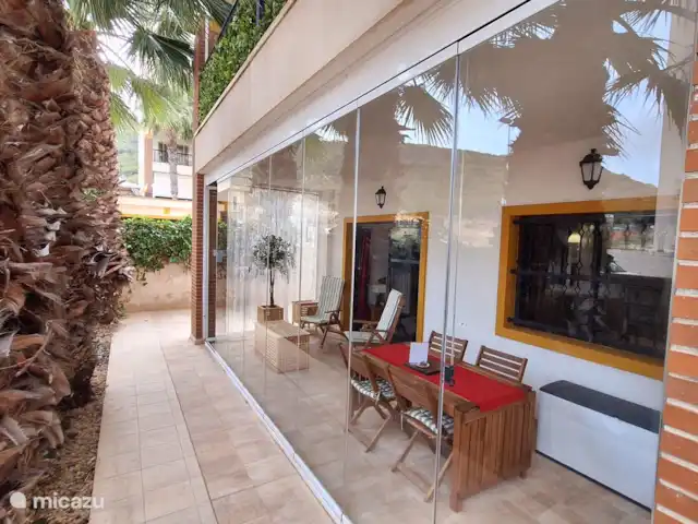 Location de Vacances Espagne, Costa Blanca, Guardamar del Segura, appartement - Appartement abordable Marjal Beach Véranda avec paroi vitrée coulissante