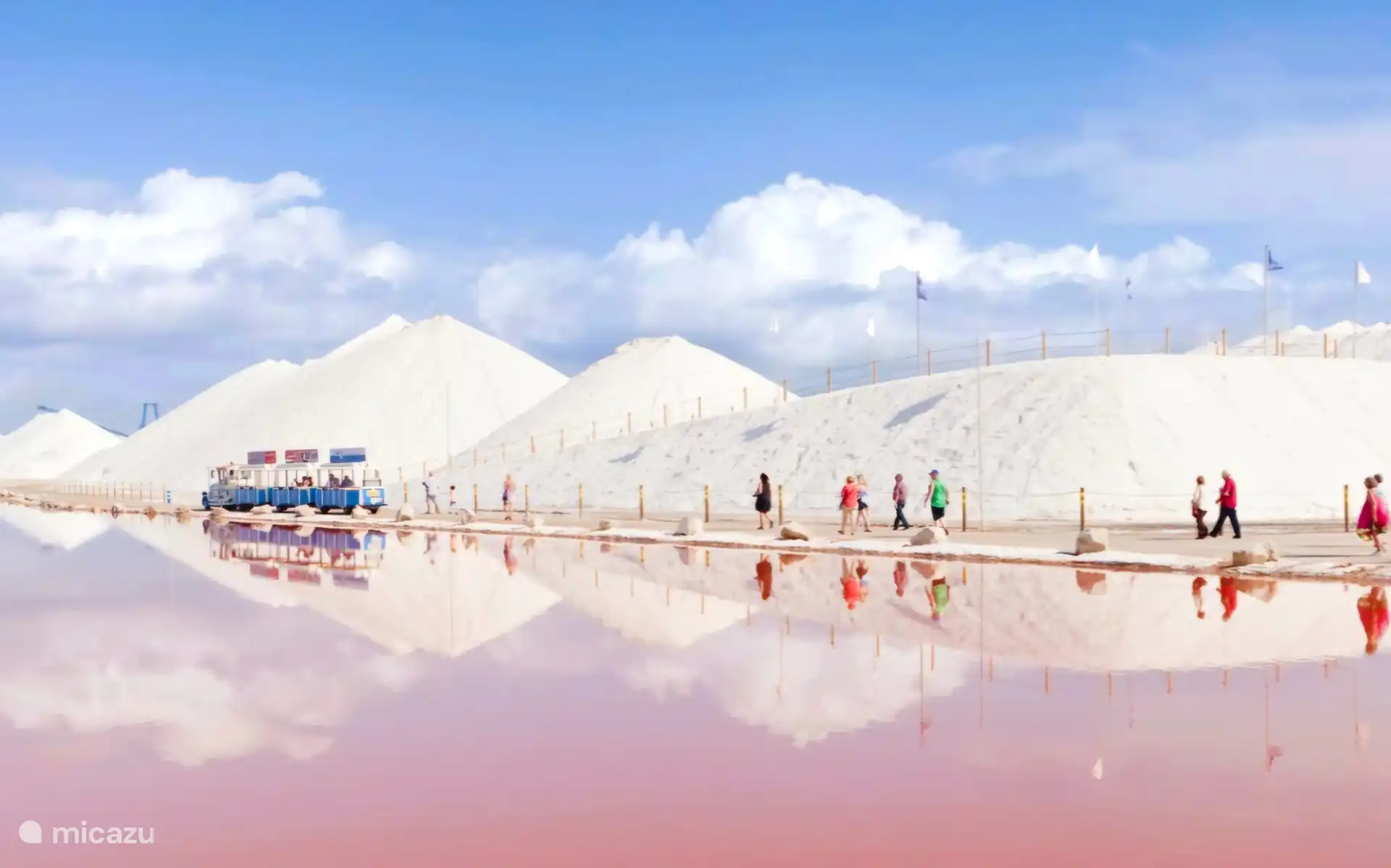 Die besonderen Salzseen von Torrevieja befinden sich in der Nähe. Einfach mit dem Auto, Bus oder Fahrrad zu bewerkstelligen.