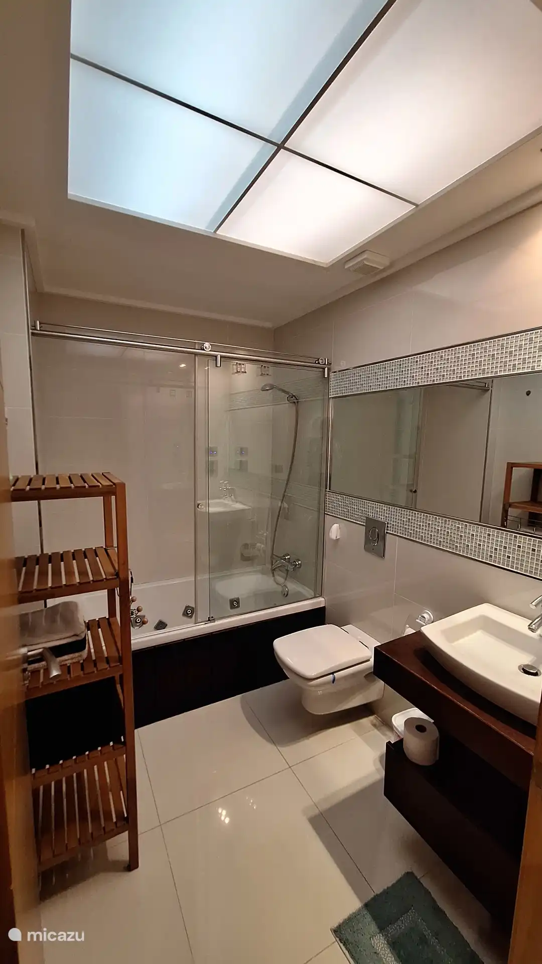 Badezimmer 2 (neben Schlafzimmer 2)