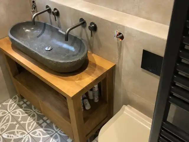 A Soulas huren in Frankrijk, Gers, Armous-et-Cau  - villa grote badkamer met tweepersoons wastafel