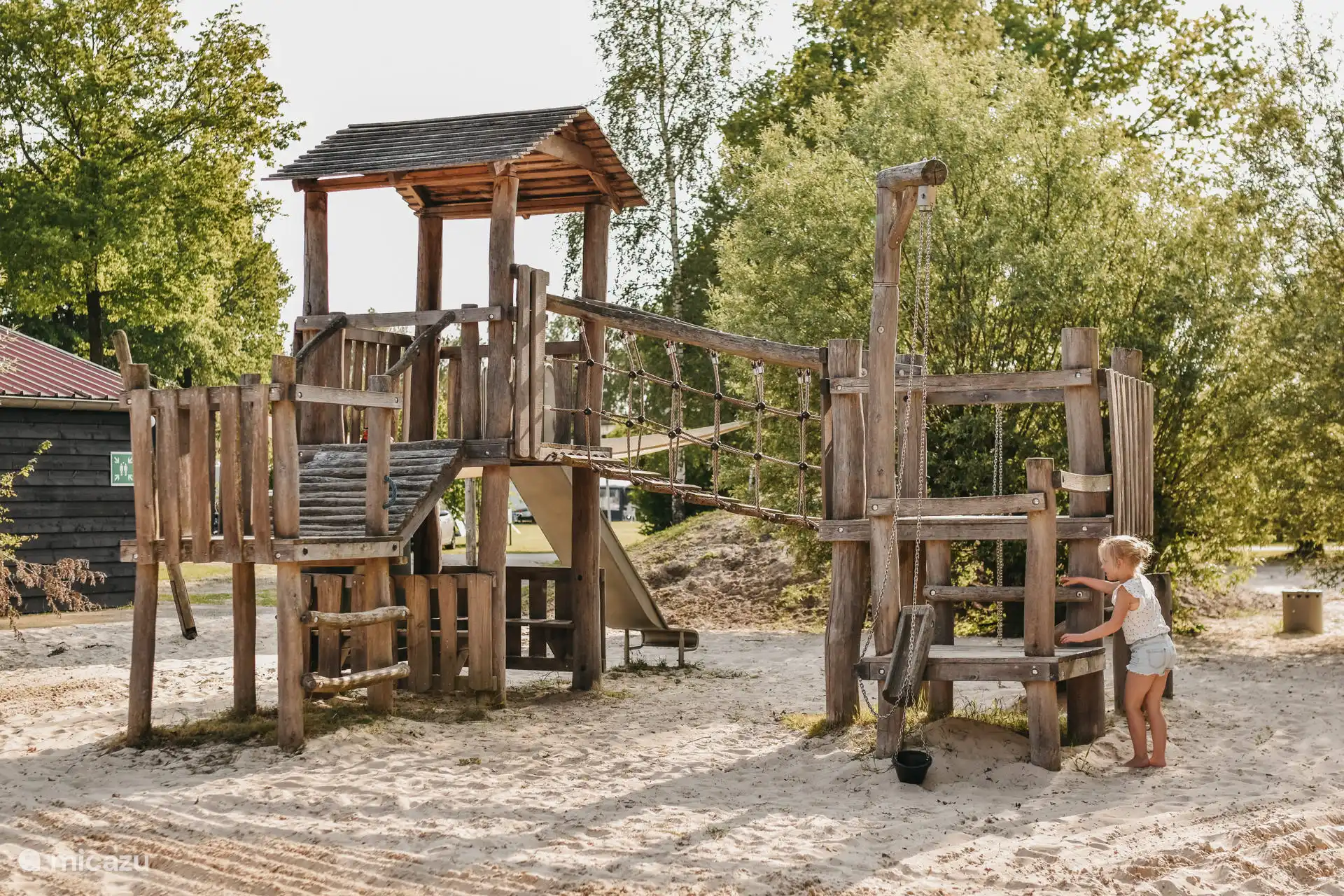 Entdecken Sie gemeinsam alle Spielbereiche des Campingplatzes.