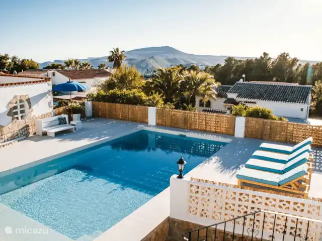 Deportes de montaña, España, Costa Blanca, Jávea, casa vacacional Villa Boho estilo ibicenco  Deportes de montaña, España, Costa Blanca, Jávea, casa vacacional Villa Boho estilo ibicenco