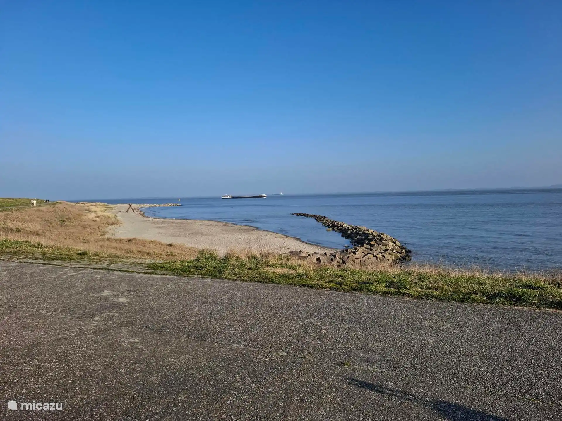 an der Strandbar mit Blick auf die Schelde