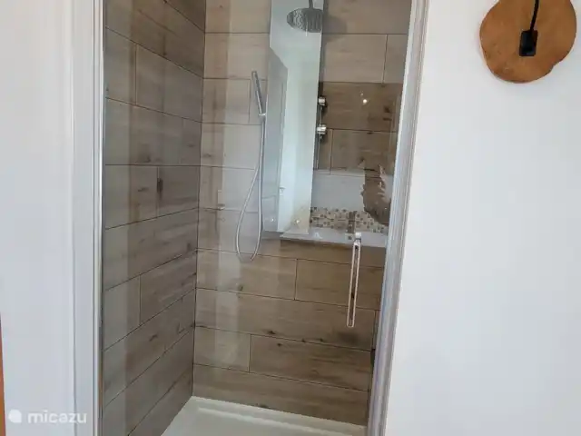 casa vacacional en Francia, Morbihan, Ploërdut – Valles de Kergue - La chouette Ducha moderna con ducha de lluvia