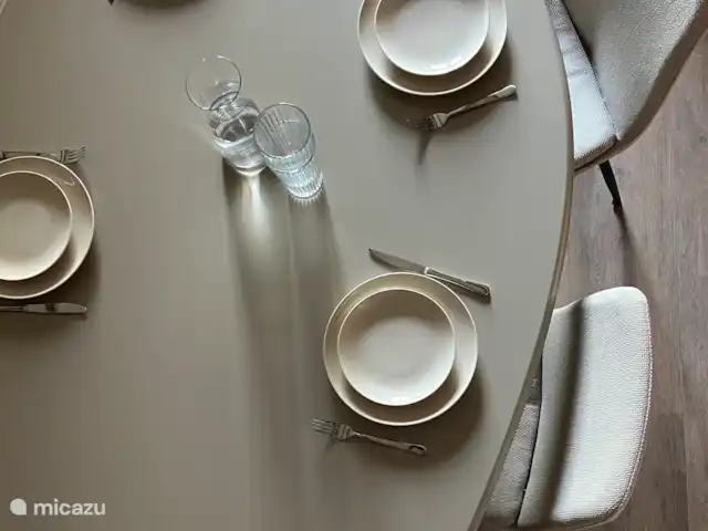 Maison Toile Moss | France, Dordogne, Cherval - maison de vacances Table à manger généreuse pour 6 personnes