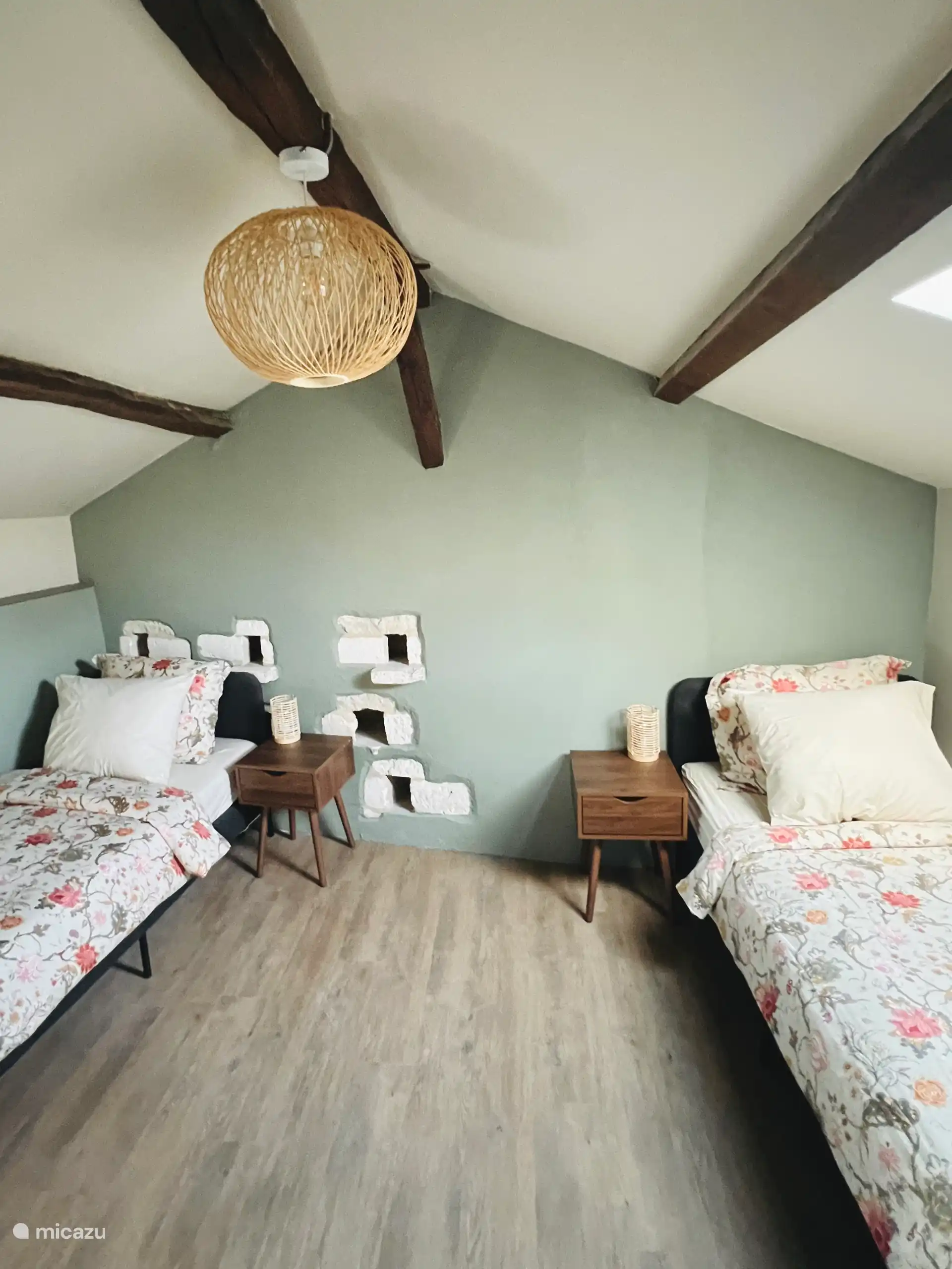 Schlafzimmer 2 mit 2 Einzelbetten (90x200)