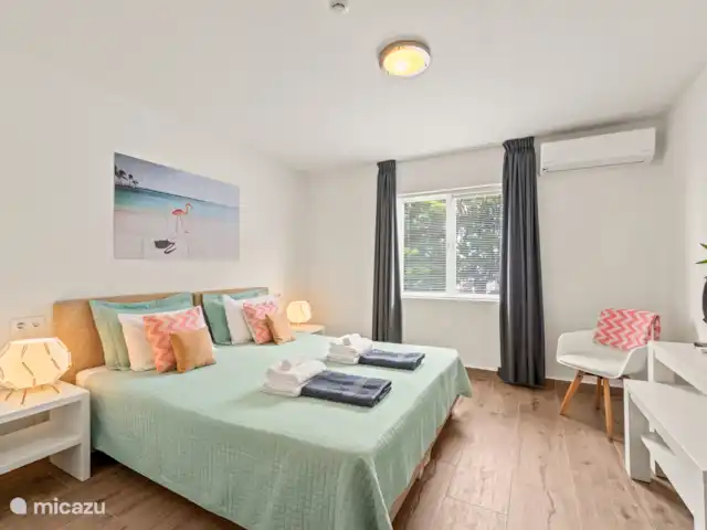 Location de Vacances Curaçao, Curaçao-Centre, Sint Michiel, appartement - Blue Bay / Appartement Triple Tree  Chambre 2 lit king size 180x210 penderie