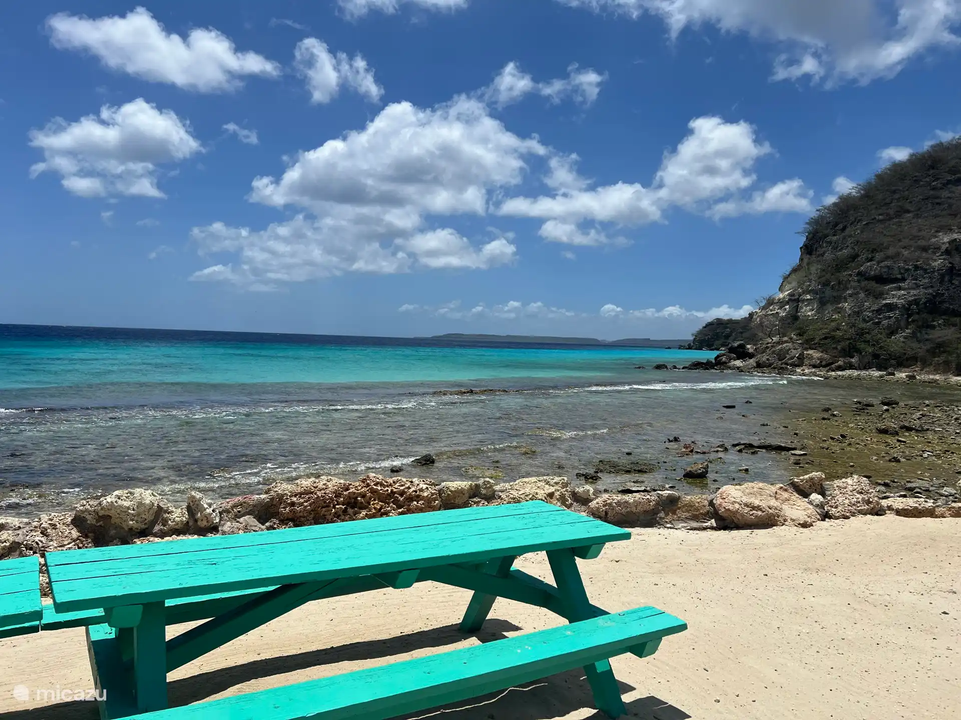Niffo Hut schöne Mittagsmöglichkeit direkt am Strand
