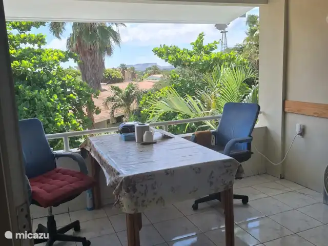 Seru Coral Resort Appartement 188 | Curaçao, Curaçao-Centre, Partisan du corail - appartement balcon avec vue sur le jardin et la montagne