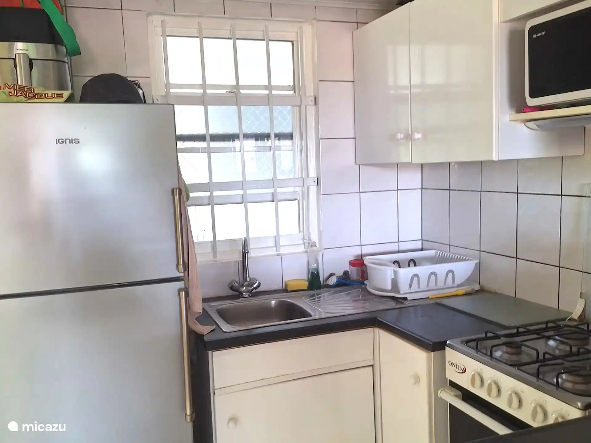 grand réfrigérateur-congélateur