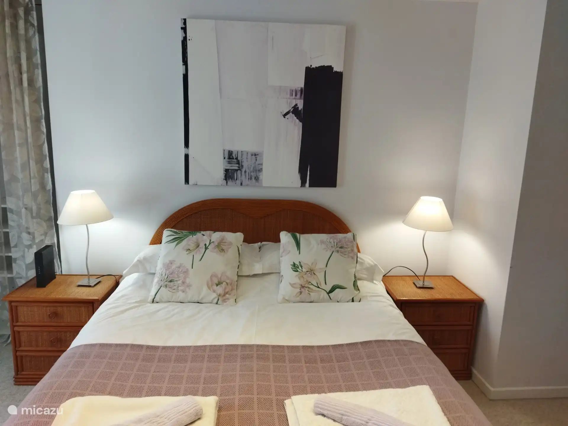 Hauptschlafzimmer - beachten Sie den WIFI-Router