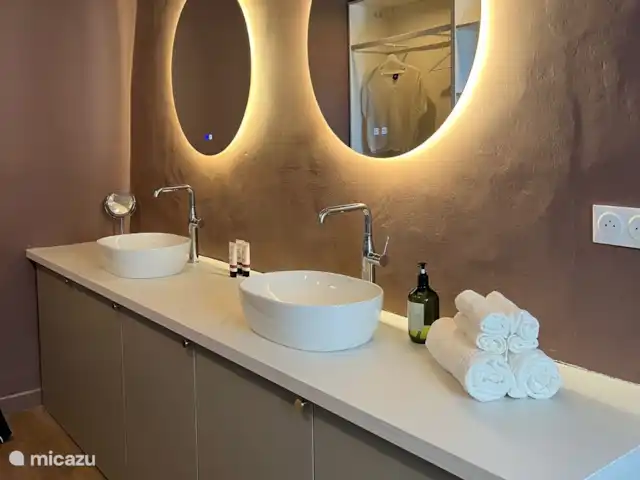 Maison de Terre | France, Dordogne, Cherval - maison de vacances Double évier pour plus de commodité
