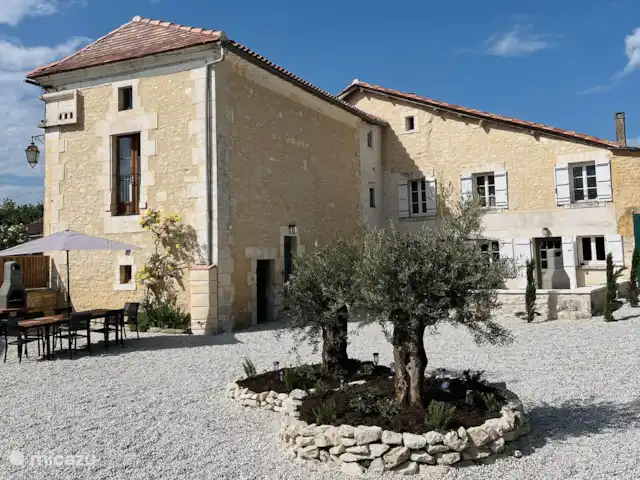 Maison de Terre | France, Dordogne, Cherval - maison de vacances Le jardin