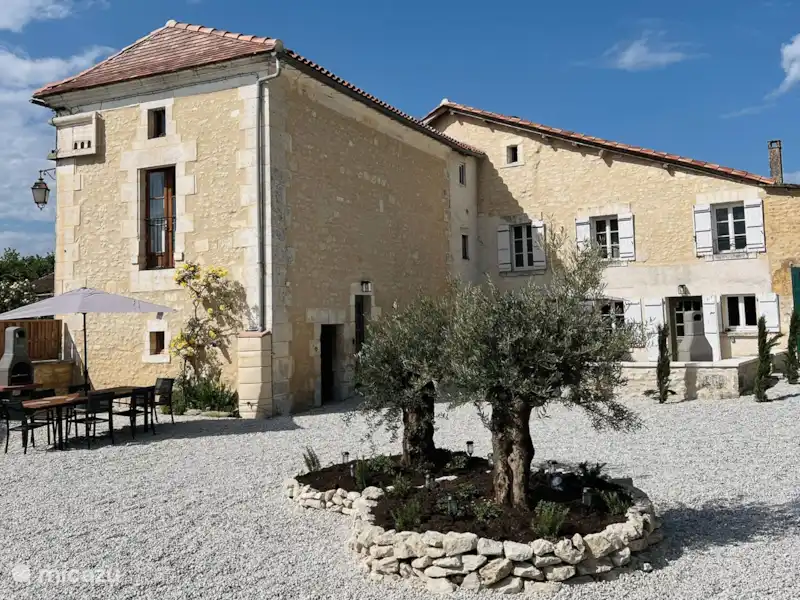 Maison de Terre | France, Dordogne, Cherval - Maison de vacances  Maison de Terre | France, Dordogne, Cherval - Maison de vacances
