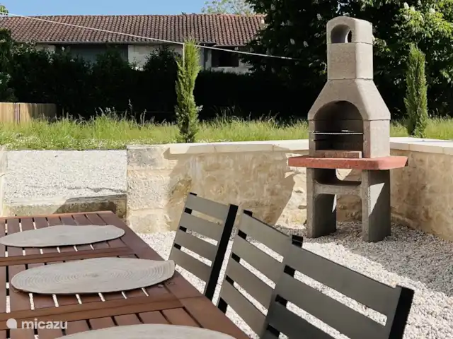 Maison de Terre | France, Dordogne, Cherval - maison de vacances Barbecue
