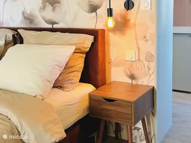 Maison de Terre | France, Dordogne, Cherval - maison de vacances Chambre 2 avec un grand sommier tapissier (180x200)