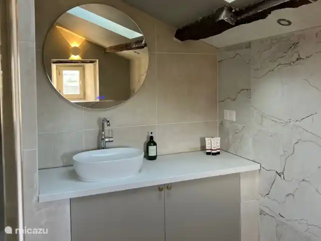 Maison de Terre | France, Dordogne, Cherval - maison de vacances Salle de bain attenante à la chambre 3